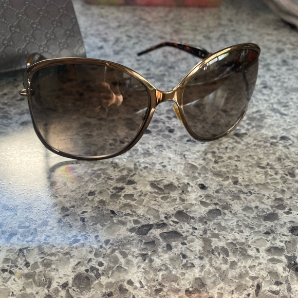 Gucci sunglasses - Picture 1 of 5